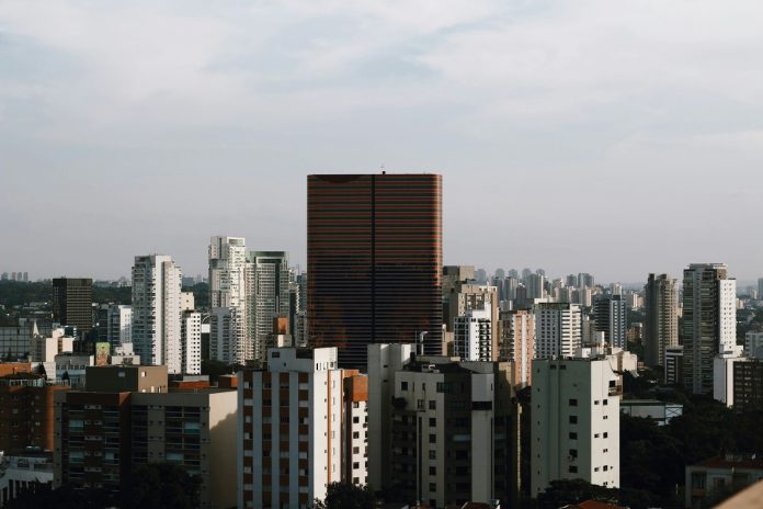 Mercado imobiliário de alto padrão em SP mostra resiliência