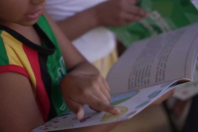 Mil estudantes de Três Marias participam de projeto literário