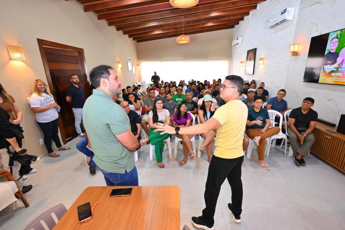 David Almeida apresenta experiência administrativa em encontro no Distrito Industrial